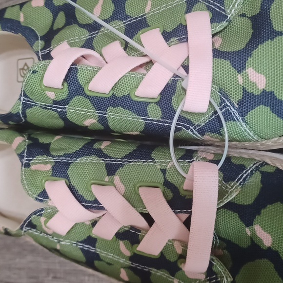Spenco Camo Tennis Shoes NWOT - Picture 5 of 9